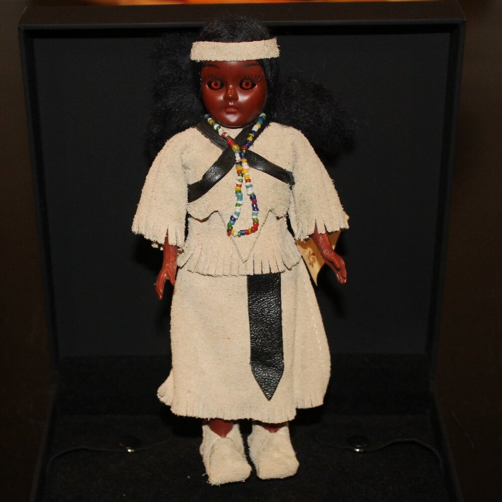 VTG Carlson Dolls Native American "Comanche Princess" Indian Heritage Doll 12-2